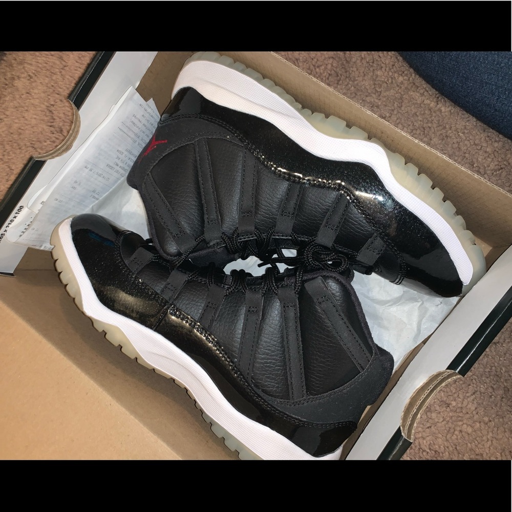 Jordan 11s